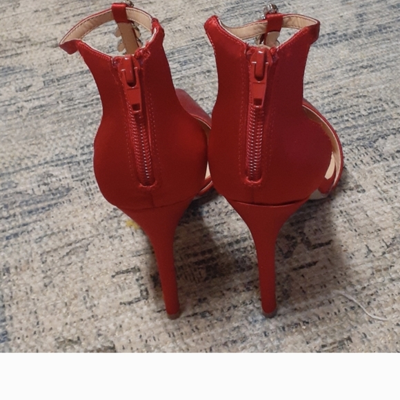 Badgley Mischka Pointed Toe High Heels - Picture 6 of 8